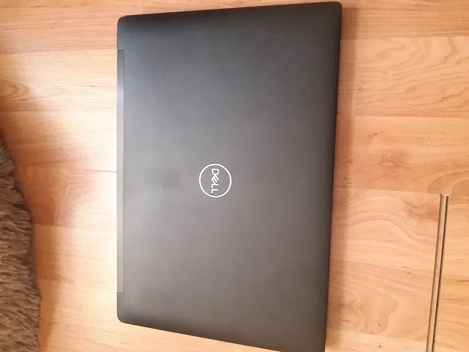 Лаптоп Dell Latitude 7390 – i7 / 16GB RAM / 512GB SSD / Windows 11 Pro